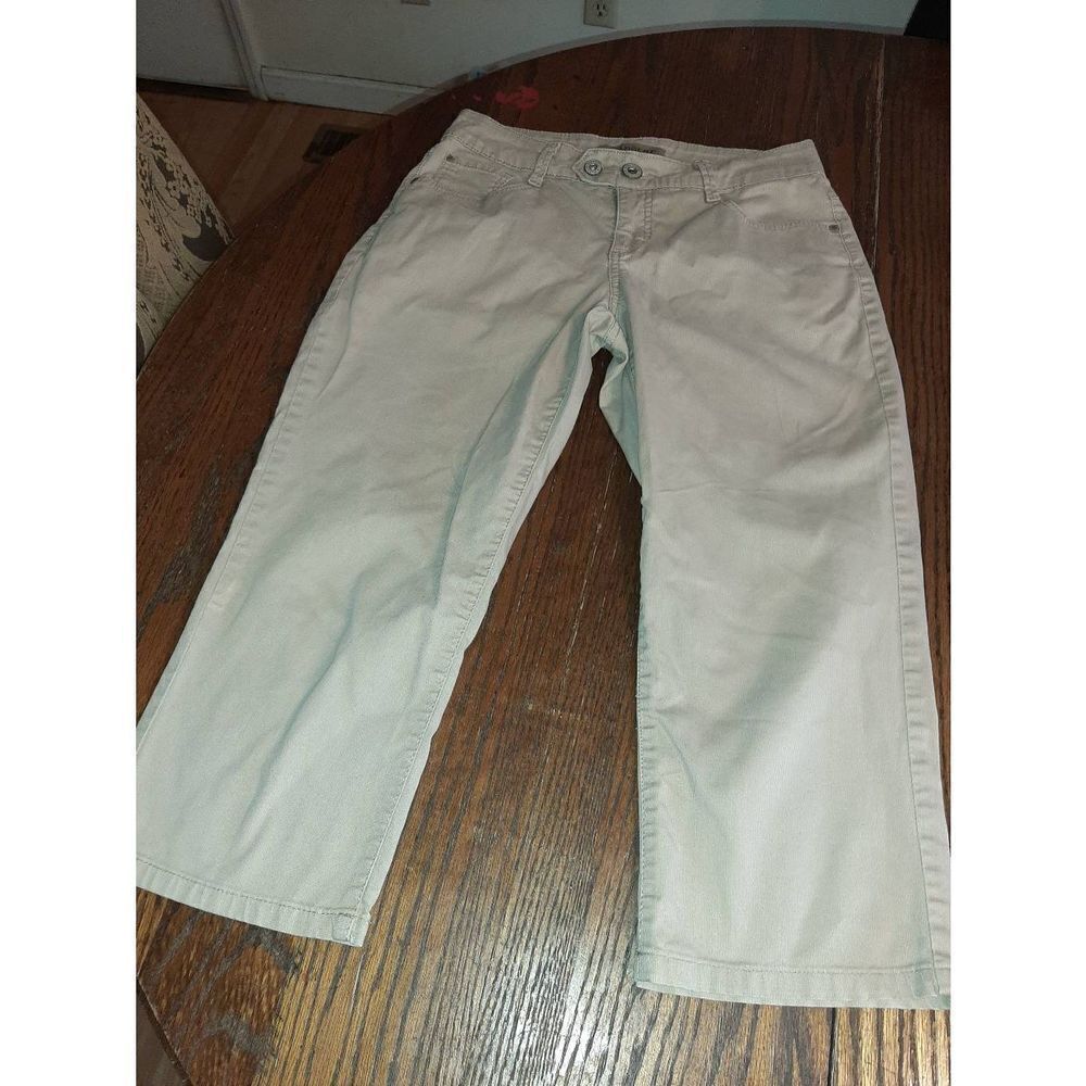 Size 4 Jeanstar Khaki Tan Casual Capri Pants Double Button Decorated Pocket